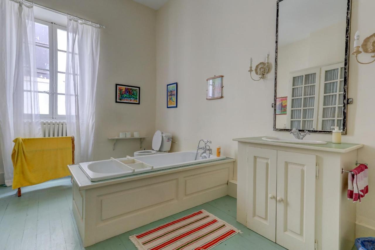 Les Chambres Anglaises Largentiere Bagian luar foto